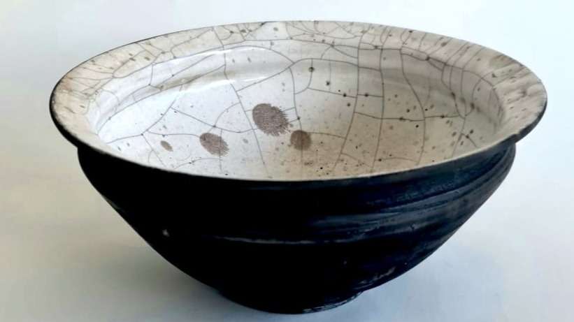 Schale mit Raku-Glasur