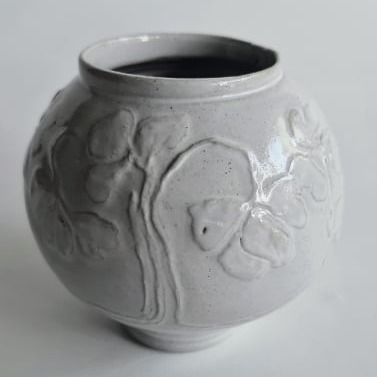 Vase Rosenmotiv